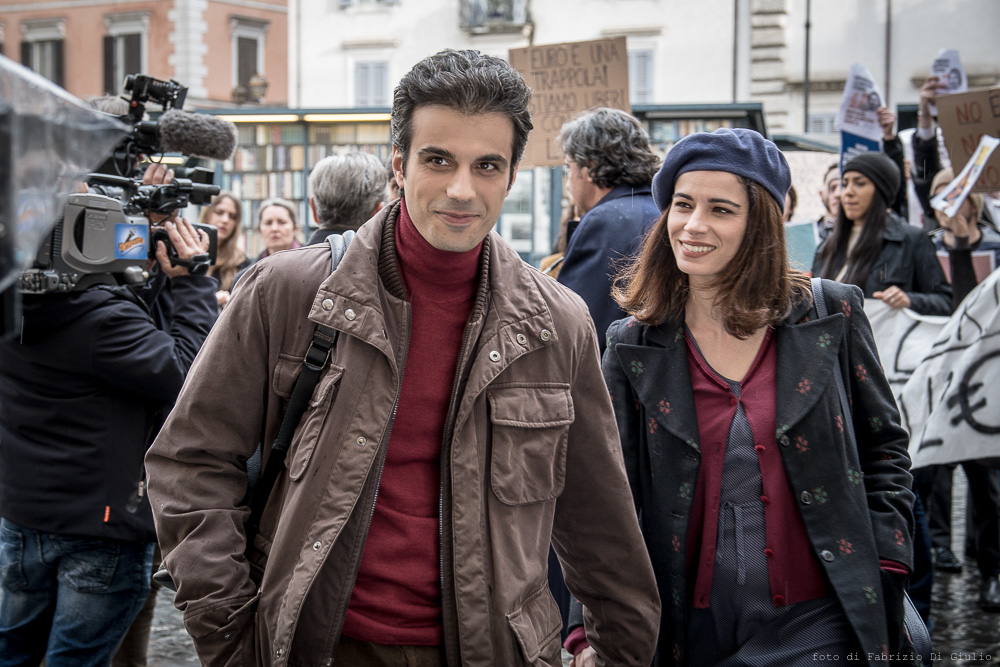 "Il caso Claps" regia Marco Pontecorvo, Gianmarco Saurino, Rosa Diletta Rossi, Anna Ferruzzo, Giacomo Giorgio, Ludovica Ciaschetti, Vincenzo Ferrera, Giulio Della Monica, Francesco Acquaroli, Francesca Ventriglia, Marta Giovannozzi, Claudio Corinaldesi, Beniamino Marcone, Fulvio Pepe, Bianca Nappi, Giusy Frallonardo, Vincent Riotta, Nila Prisco, Katie McGovern, Francesca Antonelli, Carlo De Ruggeri