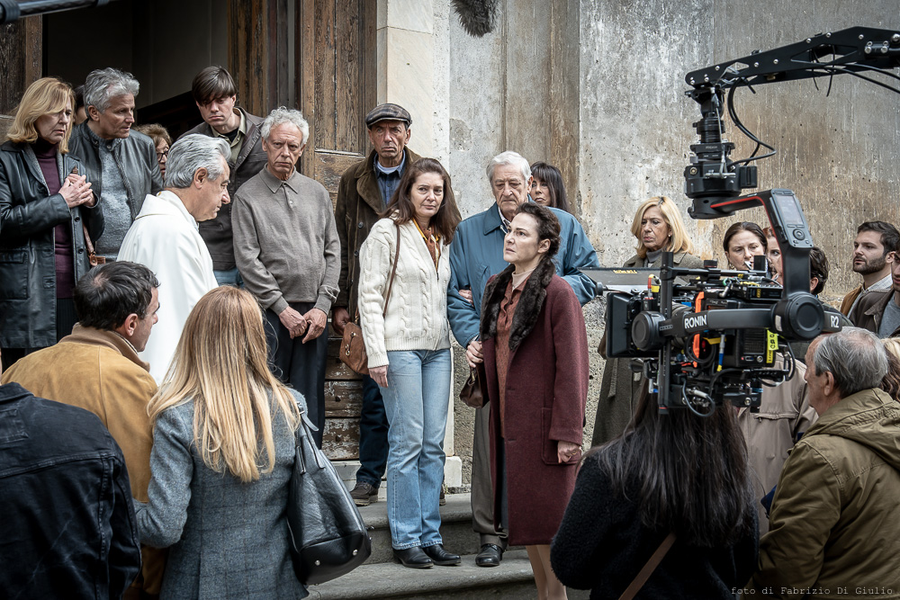 "Il caso Claps" regia Marco Pontecorvo, Gianmarco Saurino, Rosa Diletta Rossi, Anna Ferruzzo, Giacomo Giorgio, Ludovica Ciaschetti, Vincenzo Ferrera, Giulio Della Monica, Francesco Acquaroli, Francesca Ventriglia, Marta Giovannozzi, Claudio Corinaldesi, Beniamino Marcone, Fulvio Pepe, Bianca Nappi, Giusy Frallonardo, Vincent Riotta, Nila Prisco, Katie McGovern, Francesca Antonelli, Carlo De Ruggeri
