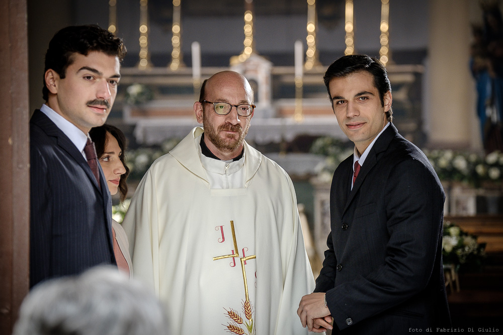 "Il caso Claps" regia Marco Pontecorvo, Gianmarco Saurino, Rosa Diletta Rossi, Anna Ferruzzo, Giacomo Giorgio, Ludovica Ciaschetti, Vincenzo Ferrera, Giulio Della Monica, Francesco Acquaroli, Francesca Ventriglia, Marta Giovannozzi, Claudio Corinaldesi, Beniamino Marcone, Fulvio Pepe, Bianca Nappi, Giusy Frallonardo, Vincent Riotta, Nila Prisco, Katie McGovern, Francesca Antonelli, Carlo De Ruggeri